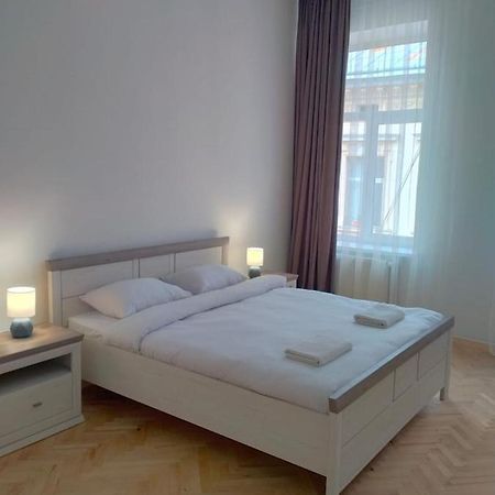 Avangard Kryva Lypa 3 Apart Lviv Exterior foto